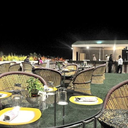 Hotel Jaipur Palace Dış mekan fotoğraf