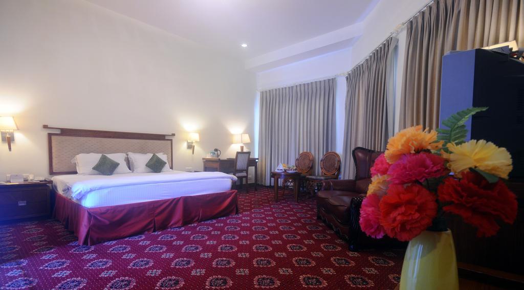 Hotel Jaipur Palace Oda fotoğraf