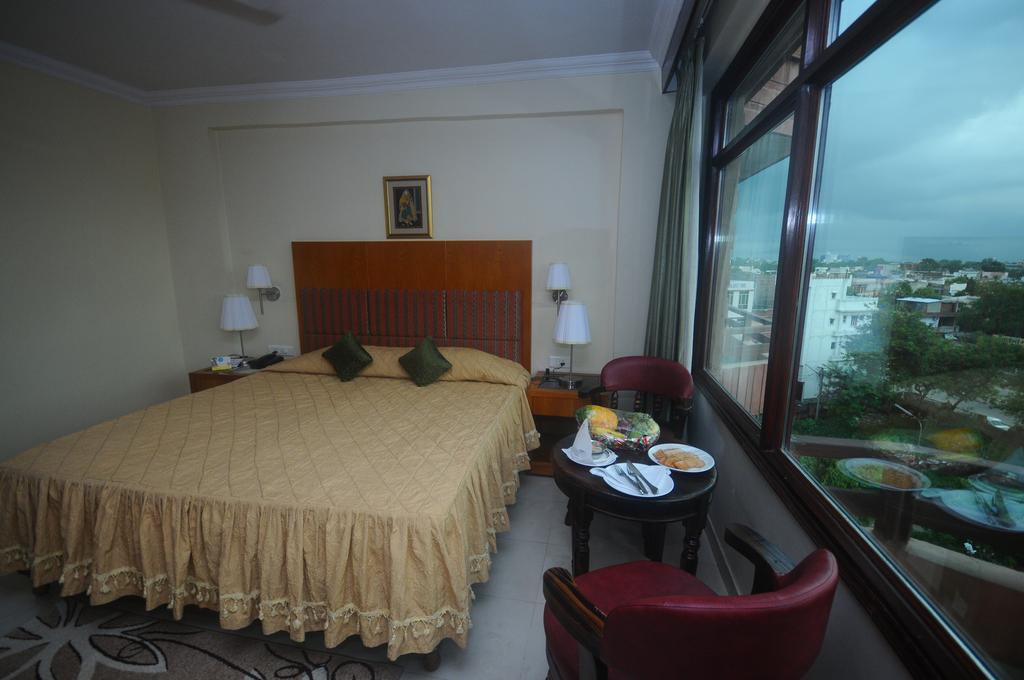 Hotel Jaipur Palace Oda fotoğraf